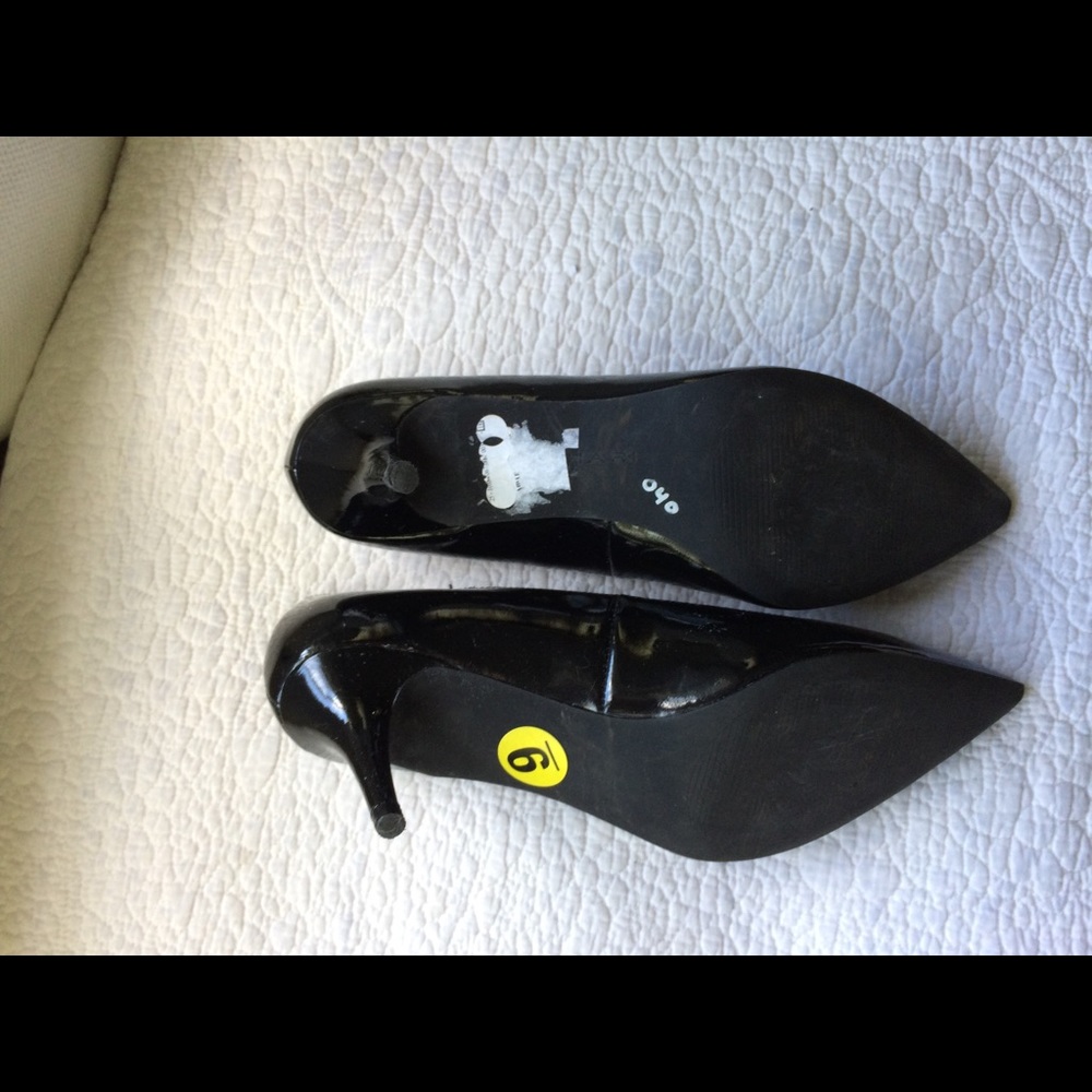 Pumps - Picture 3 of 3